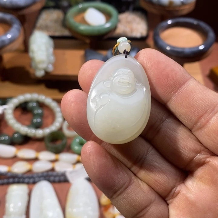用***4和田玉未镶嵌挂件