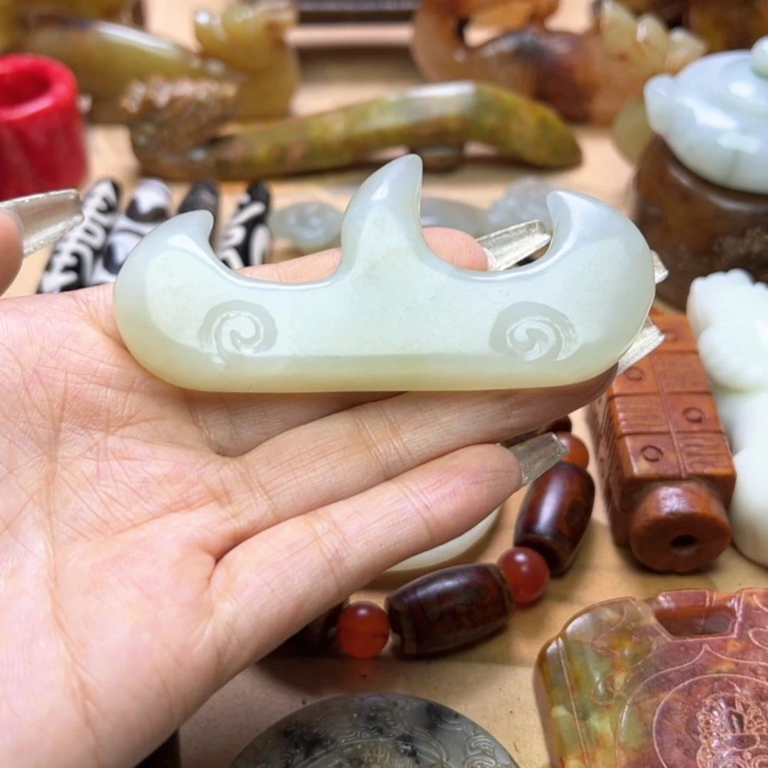 【闪购商品】蛇纹石玉颈饰未镶嵌