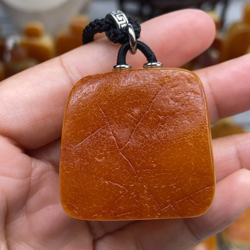 【闪购商品】琥珀颈饰未镶嵌