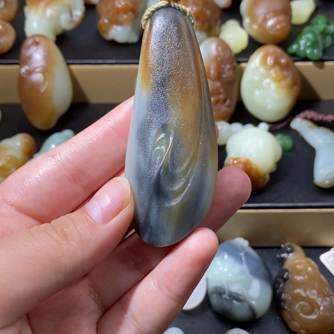 大***白吊坠(不含链)未镶嵌和田玉