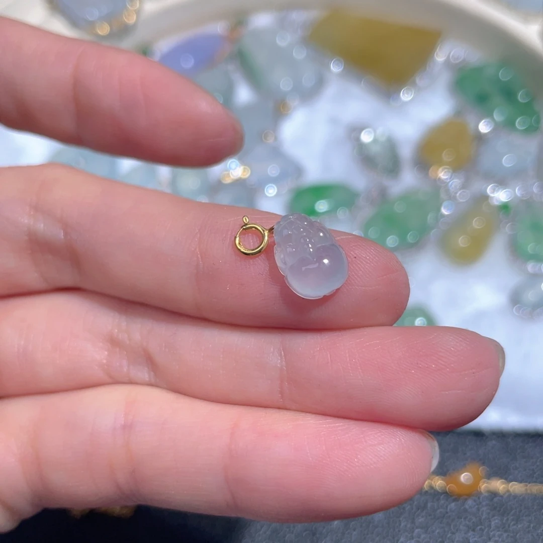 翡翠颈饰18K金镶嵌翡翠