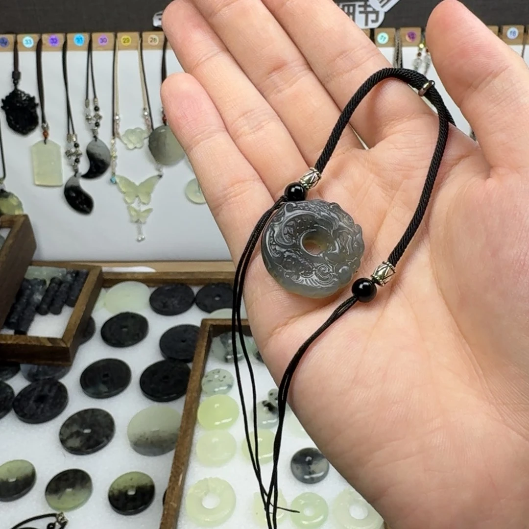 蛇纹石玉吊坠未镶嵌小****e