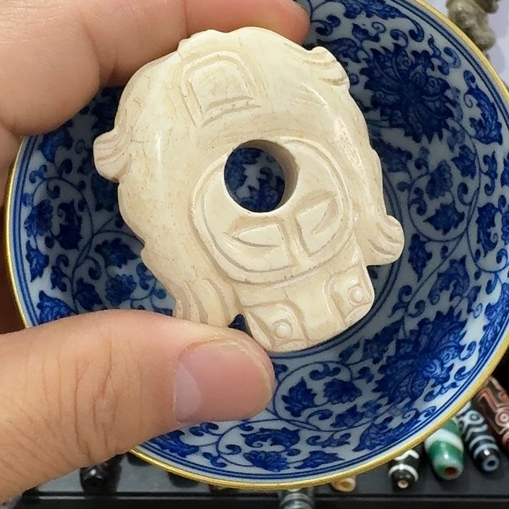 摆件瓷自顾自的一个
