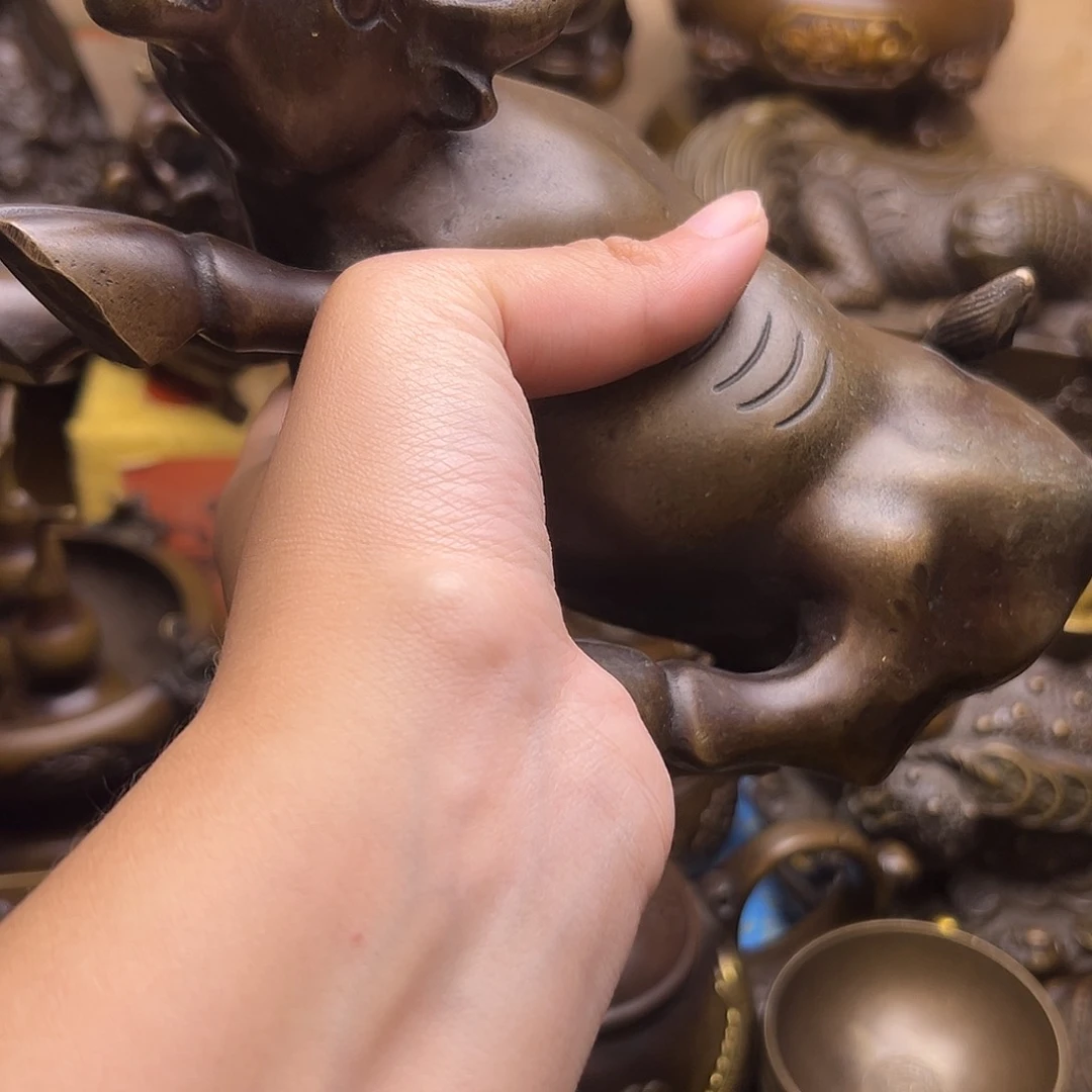 铜器摆件老王直播间