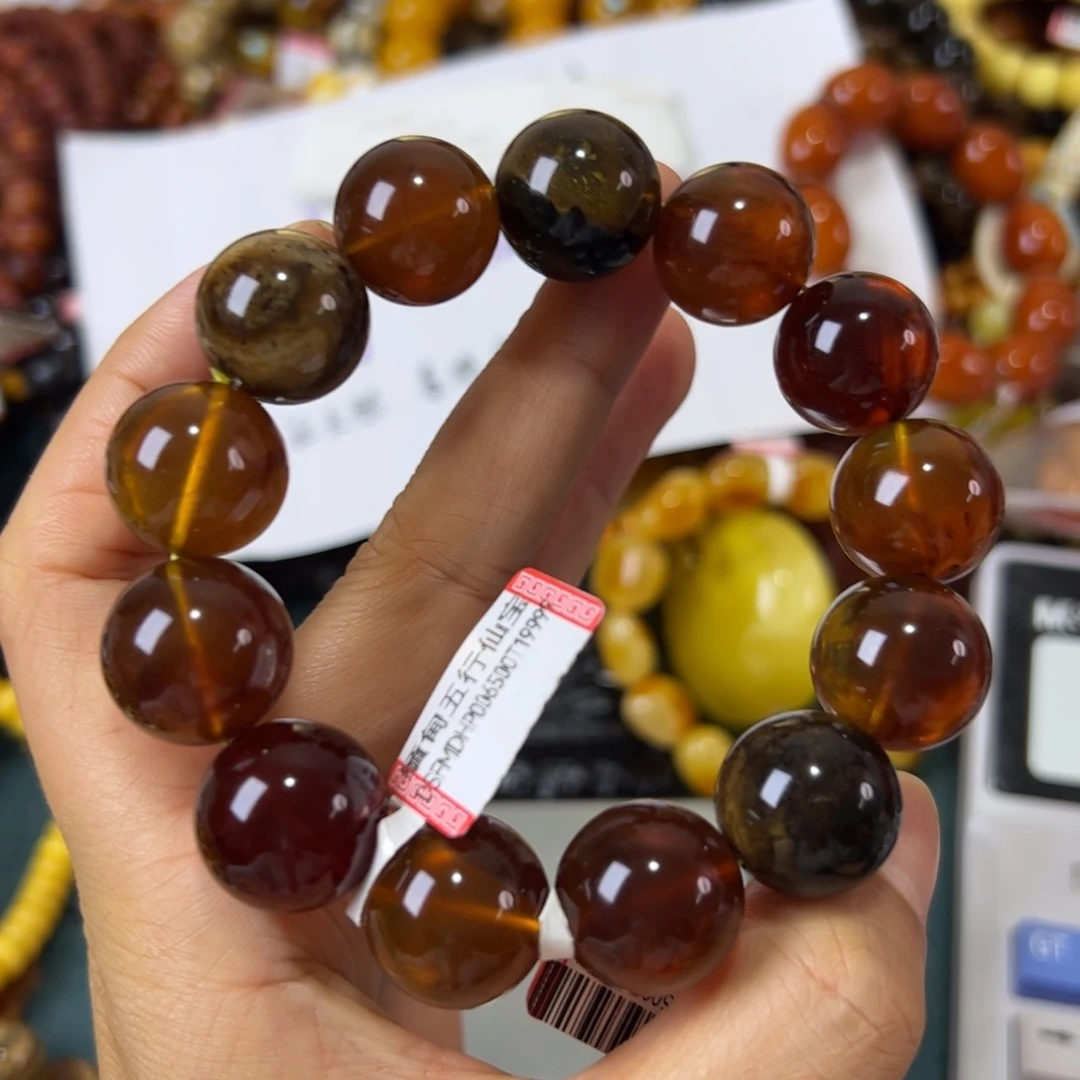 未镶嵌琥珀珠宝奇石44