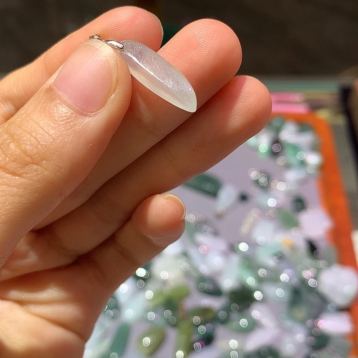 k***k翡翠未镶嵌颈饰拍2单不返运费