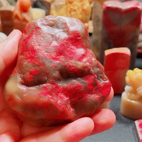 昌化石昌化精品田黄鸡血石