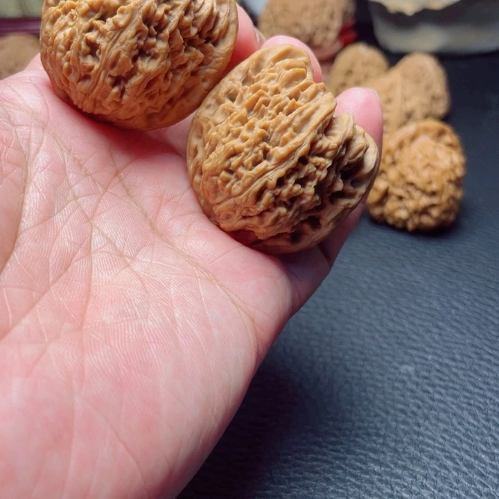 老***儿文玩核桃把件41天残脚南疆石