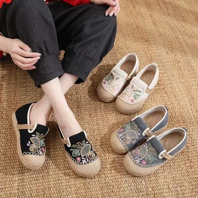 内增高透气布鞋国风浅口套筒女鞋老北京布鞋民族风绣花鞋女休闲