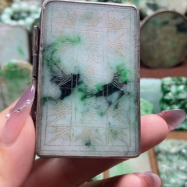 翡翠未镶嵌颈饰000000000000