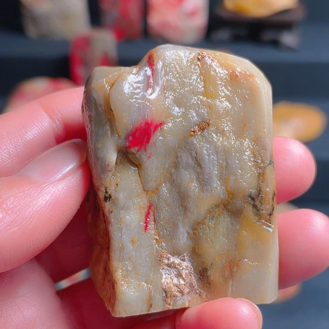 【闪购商品】昌化石林***经昌化田黄鸡血随型