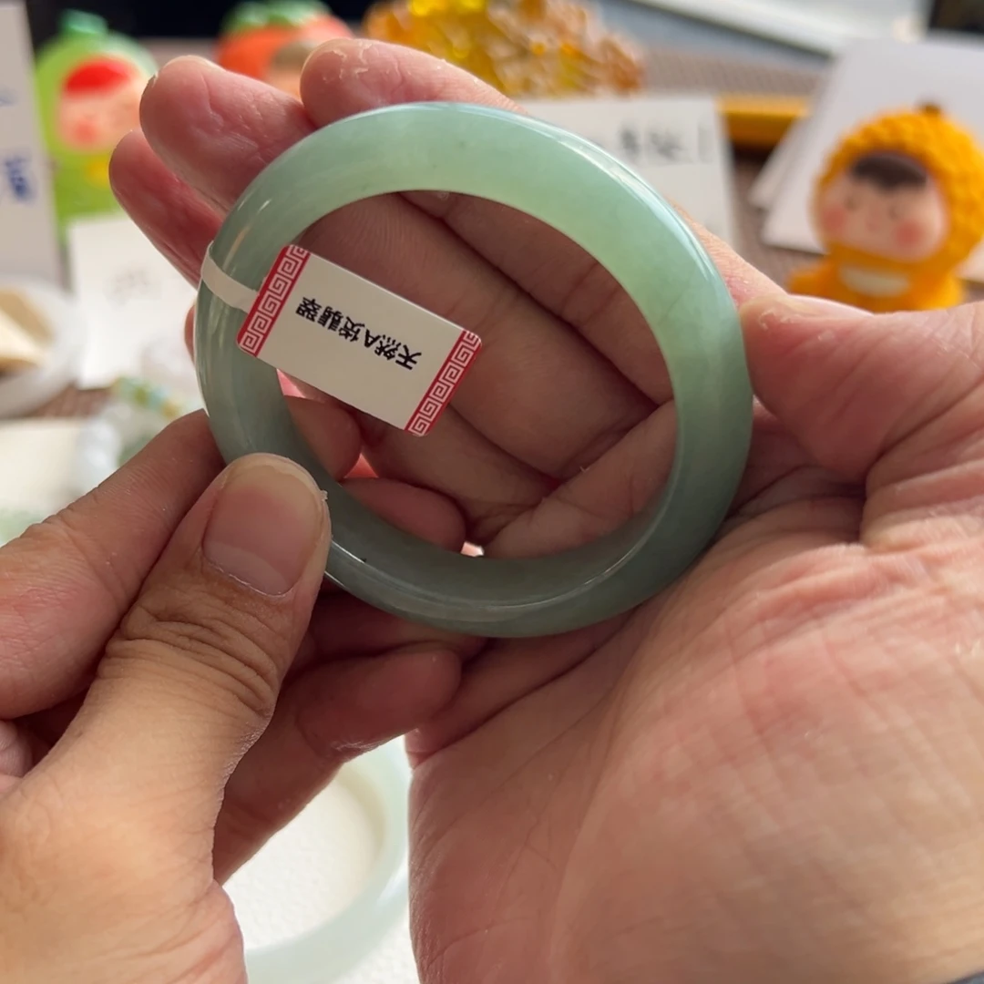 翡翠未镶嵌手镯26号 52