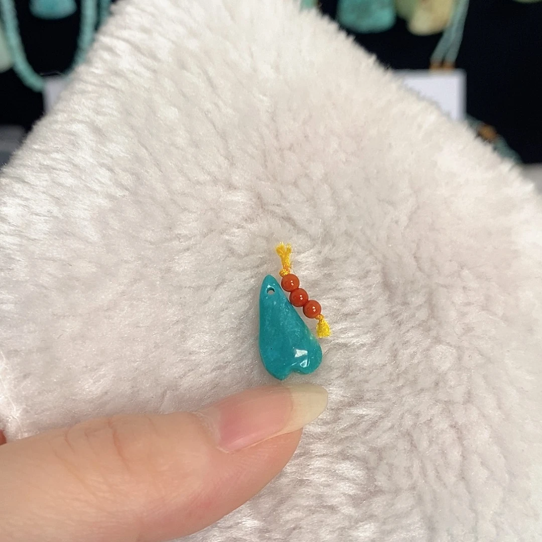 南红玛瑙未镶嵌珠宝奇石