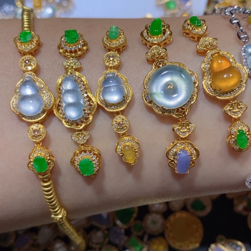 【闪购商品】颈饰18K金镶嵌翡翠翡翠手链