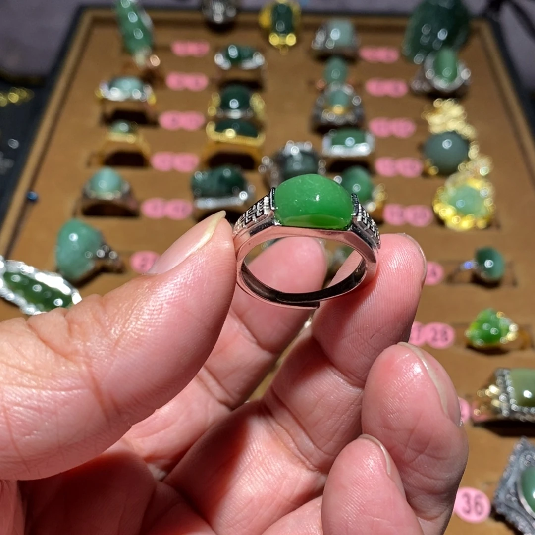 和田玉未镶嵌戒指