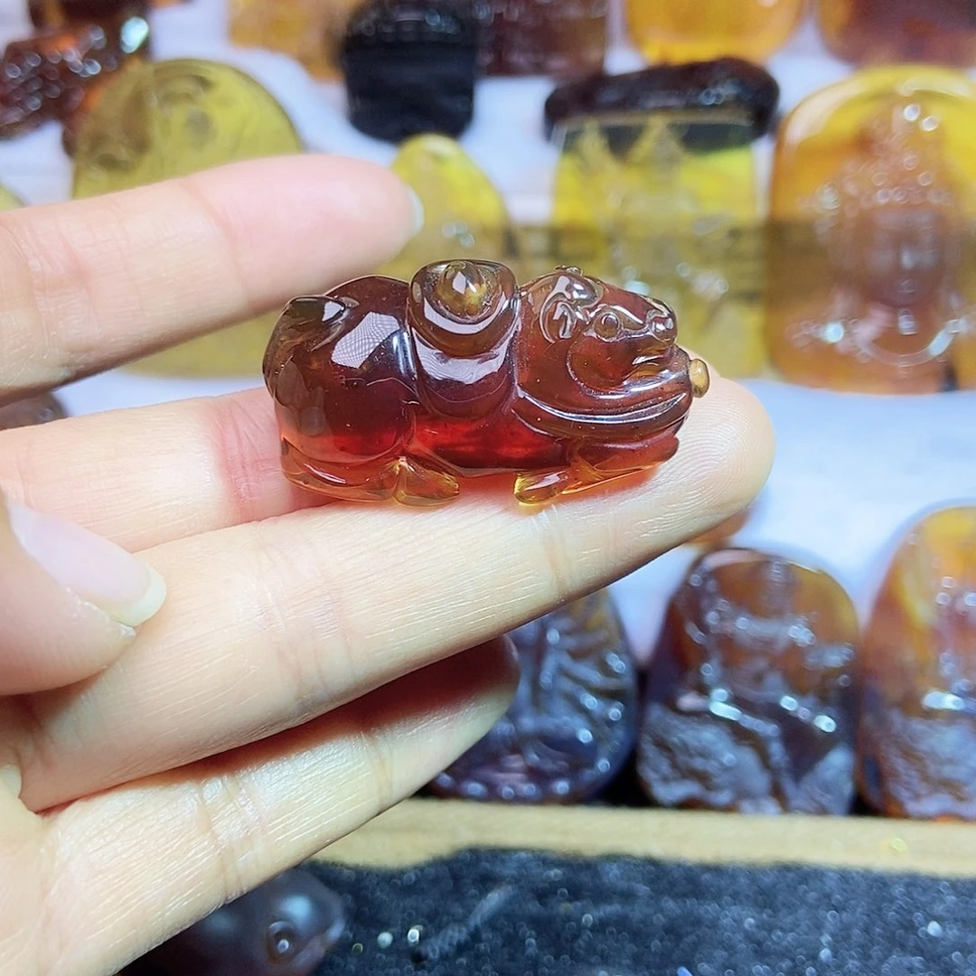 琥珀颈饰未镶嵌马