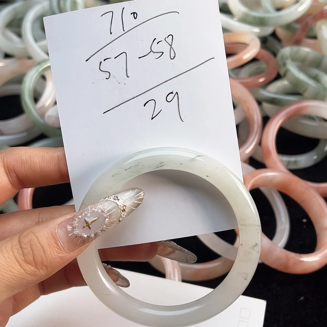 未镶嵌手镯石英质玉h710