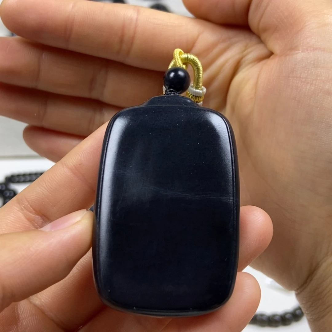 和田玉（墨玉）未镶嵌颈饰无事牌（有包容）毛孔