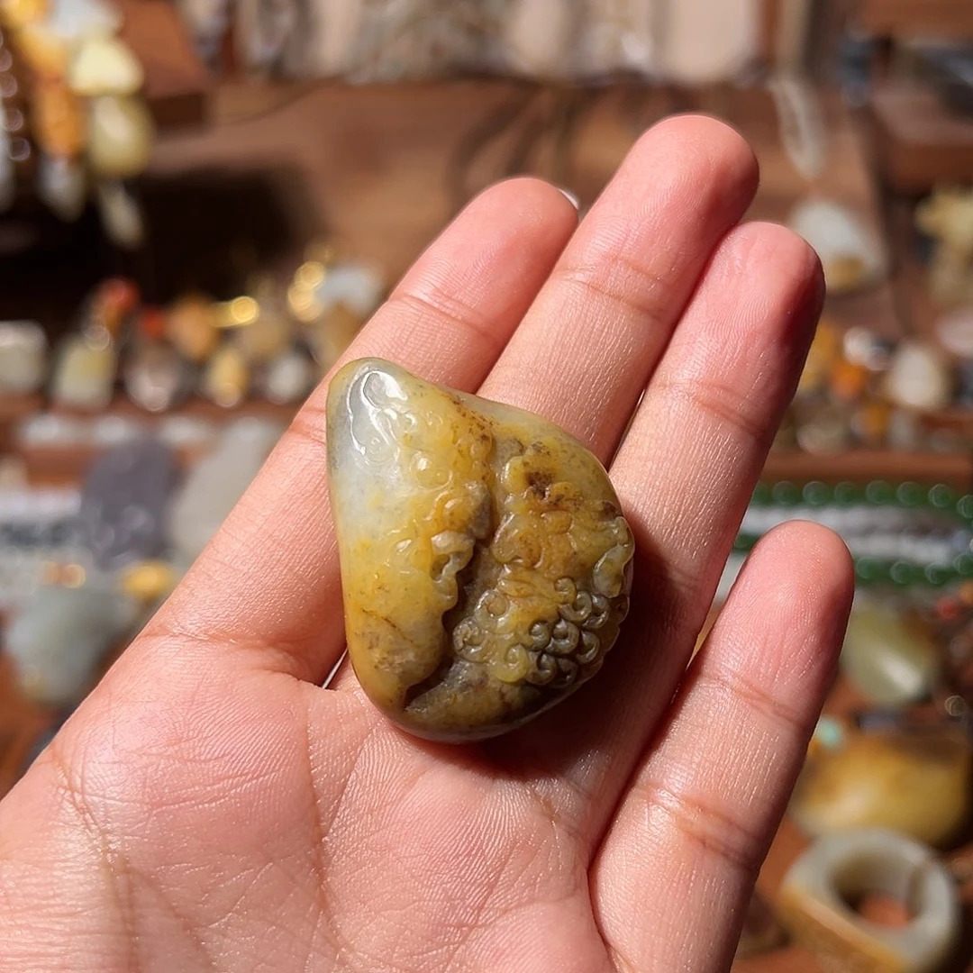 和田玉颈饰未镶嵌