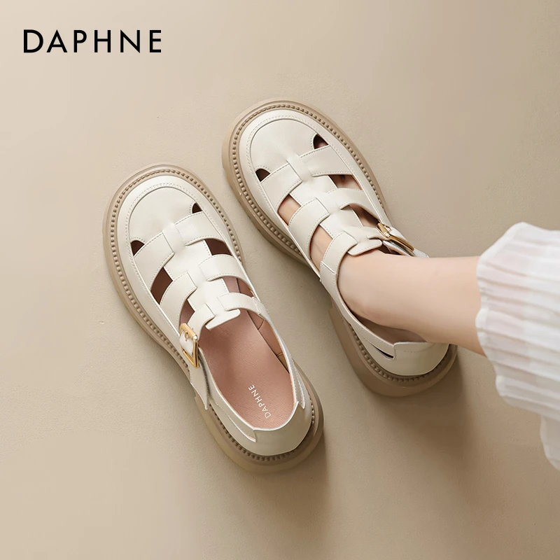 达芙妮罗马凉鞋女2025夏季新款外穿厚底增高单鞋子包头镂空猪笼鞋