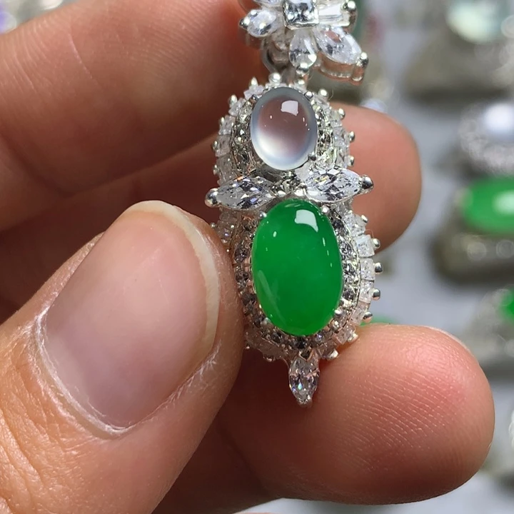 翡翠未镶嵌戒指有小纹需包容