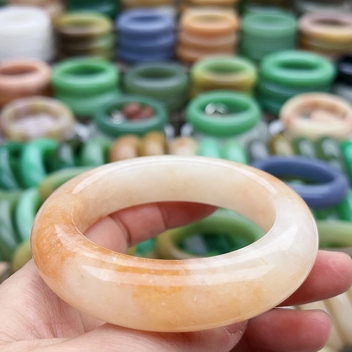 未镶嵌手镯（圆镯）石英质玉