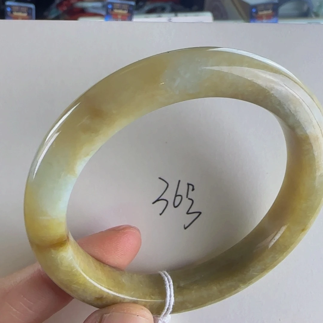 翡翠手镯未镶嵌老坑55圈