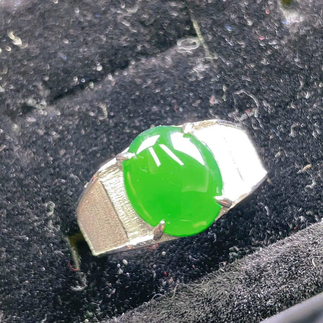 翡翠颈饰未镶嵌95，