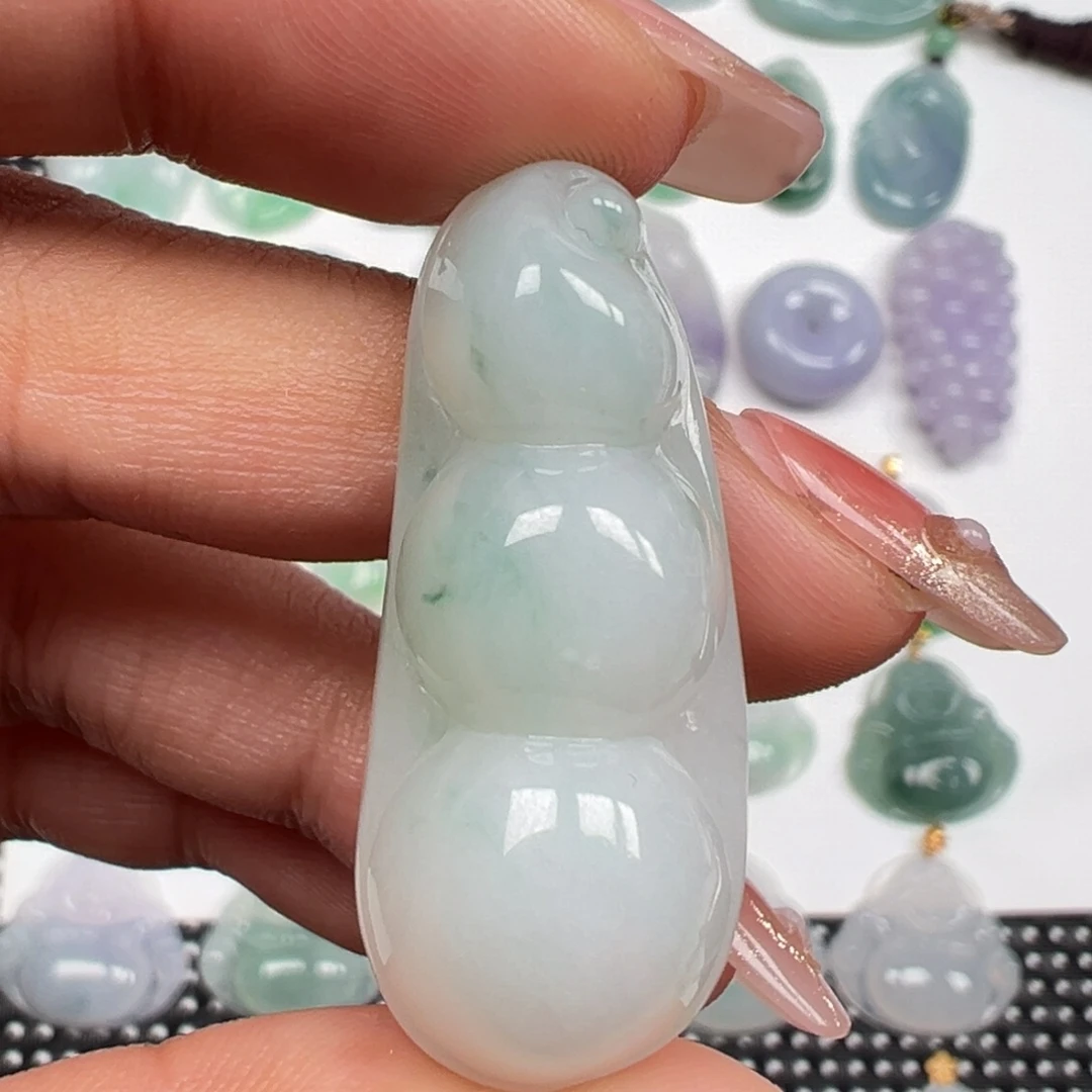 翡翠未镶嵌颈饰飘花胶润福豆