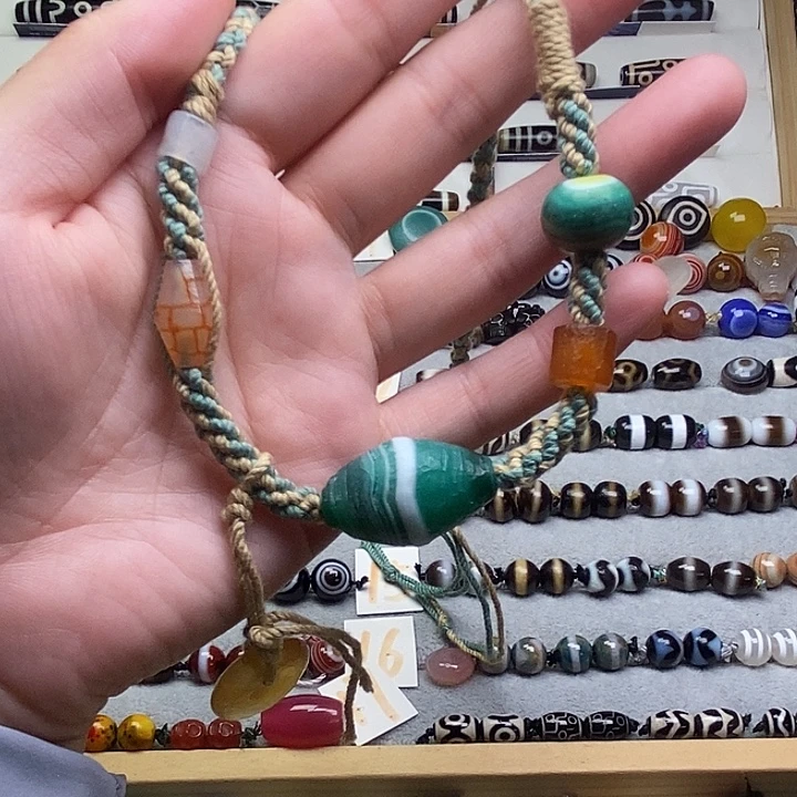 未镶嵌颈饰玛瑙/玉髓