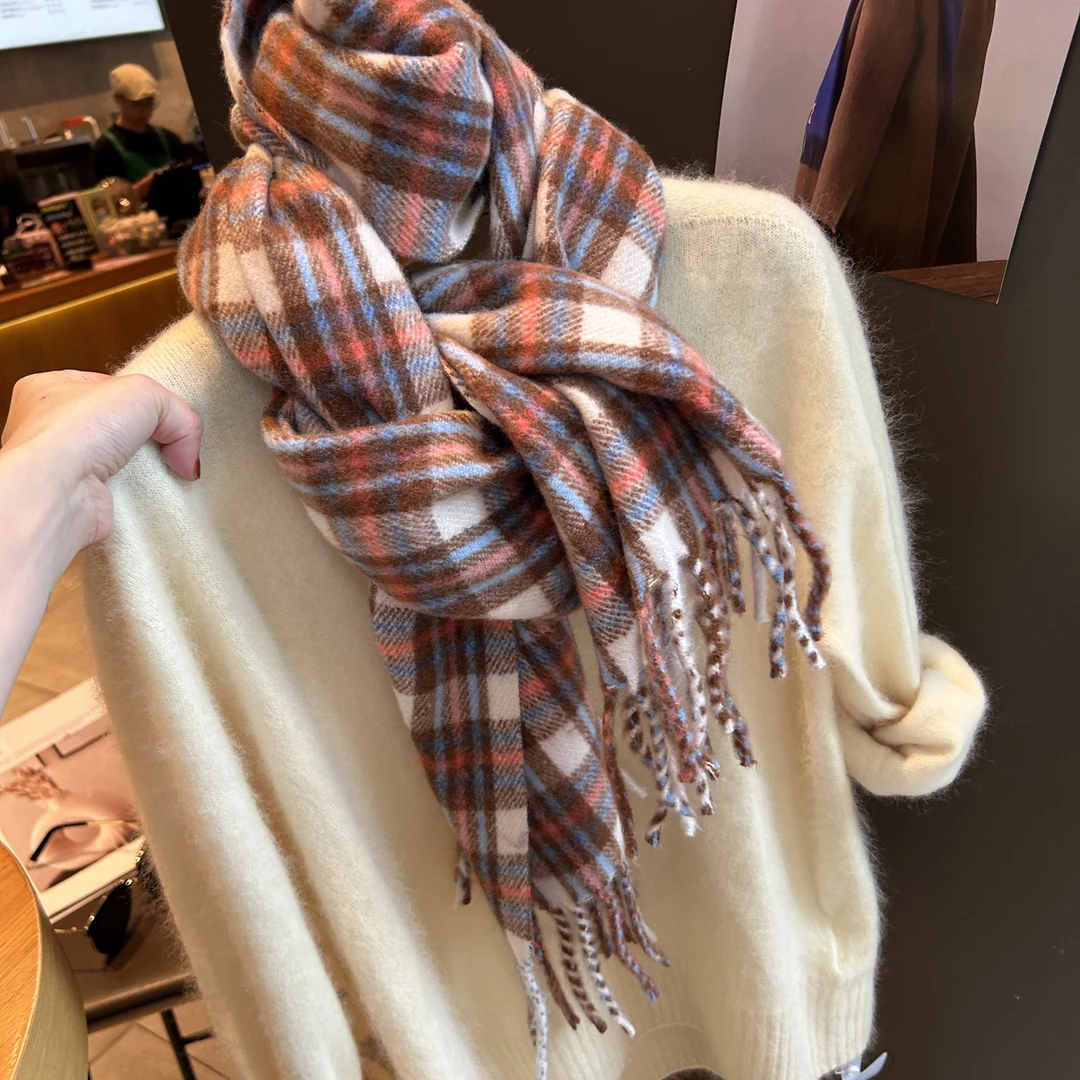 culv时尚围巾女冬季韩版百搭新款拼色格子保暖围脖青年披肩加厚潮