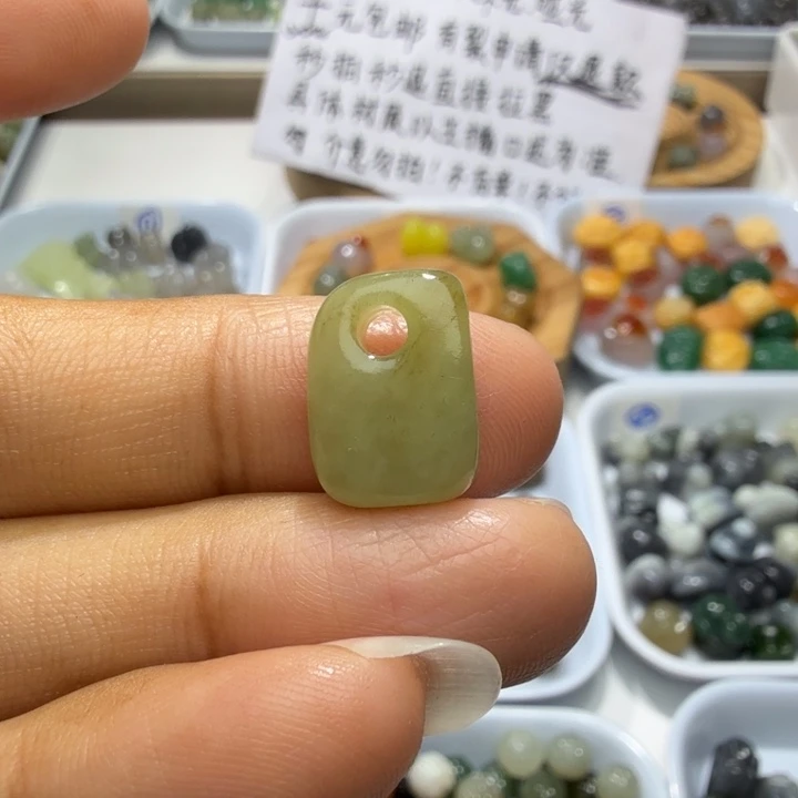 和田玉未镶嵌珠宝奇石