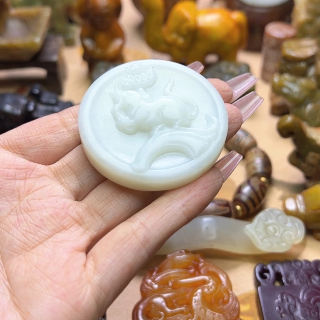 【闪购商品】蛇纹石玉颈饰未镶嵌