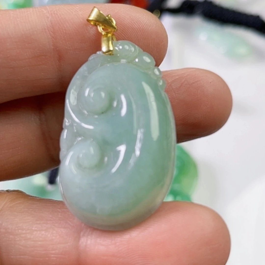 【闪购商品】翡翠吊坠(不含链)未镶嵌天然翡翠吊坠