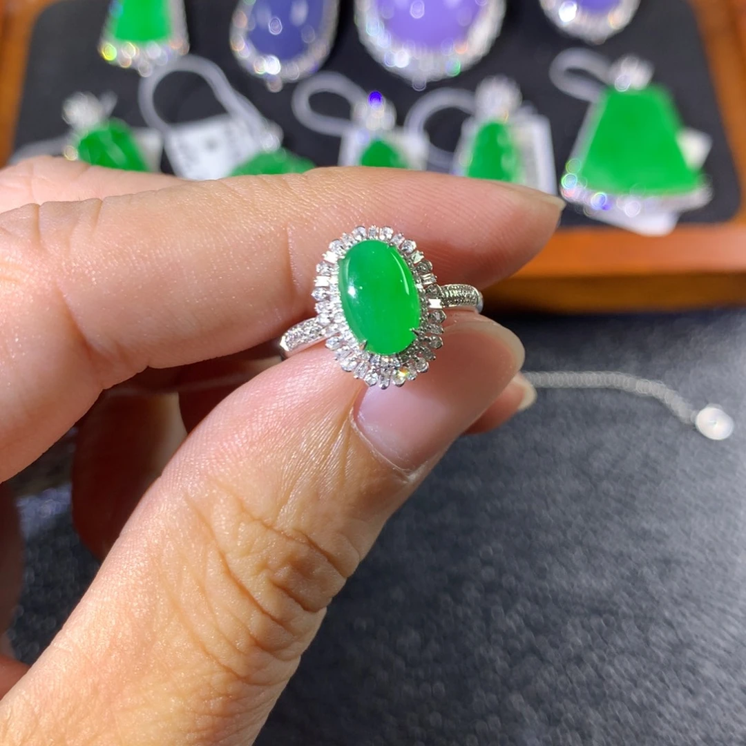 翡翠18K金镶嵌戒指翡翠