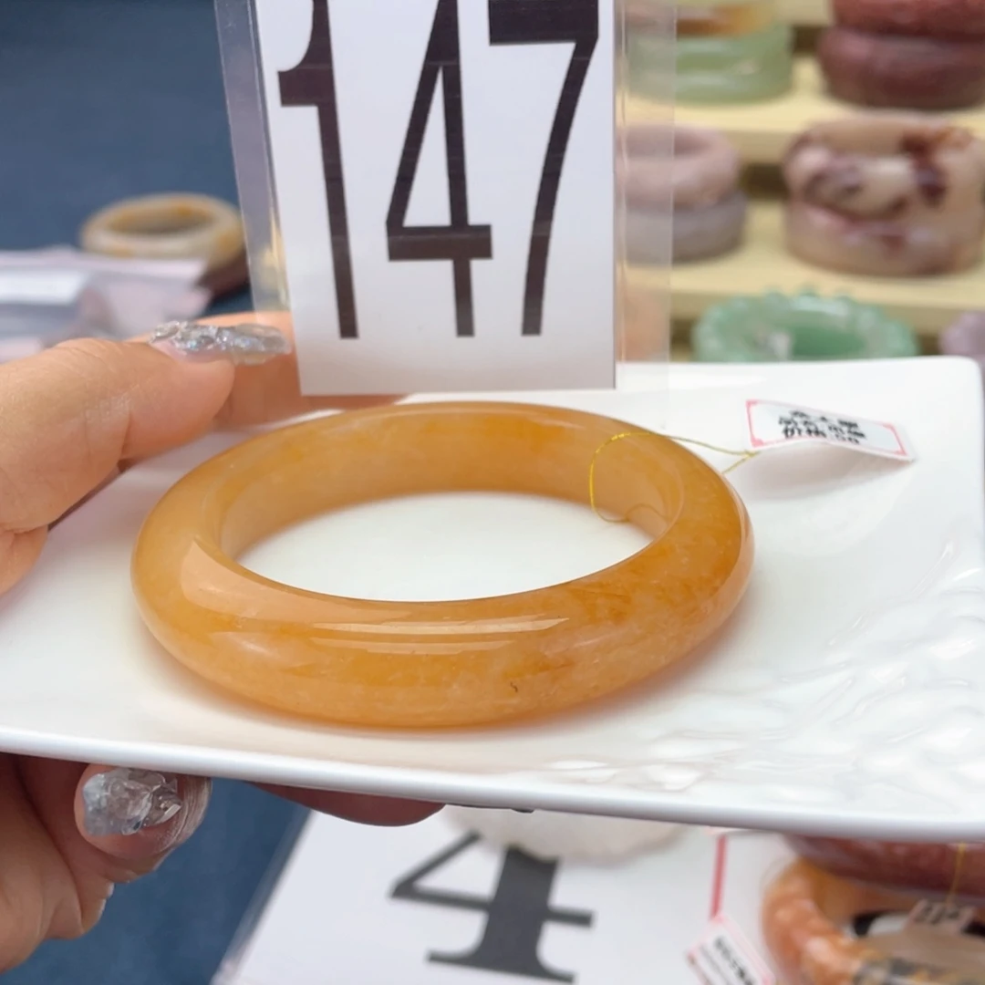 石英质玉未镶嵌手镯