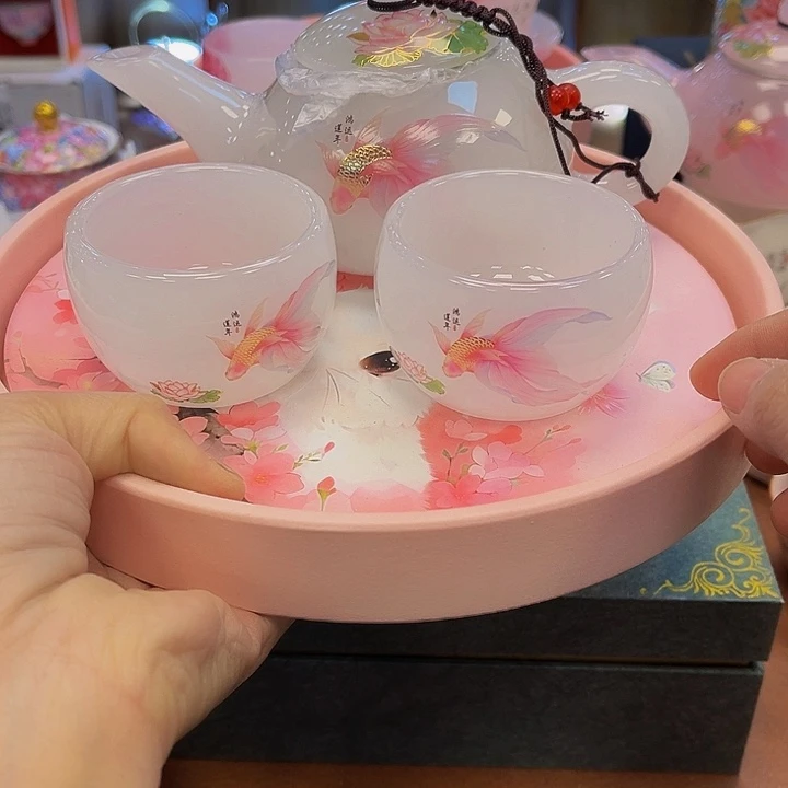 段泥茶杯吧啦吧啦的说了一堆