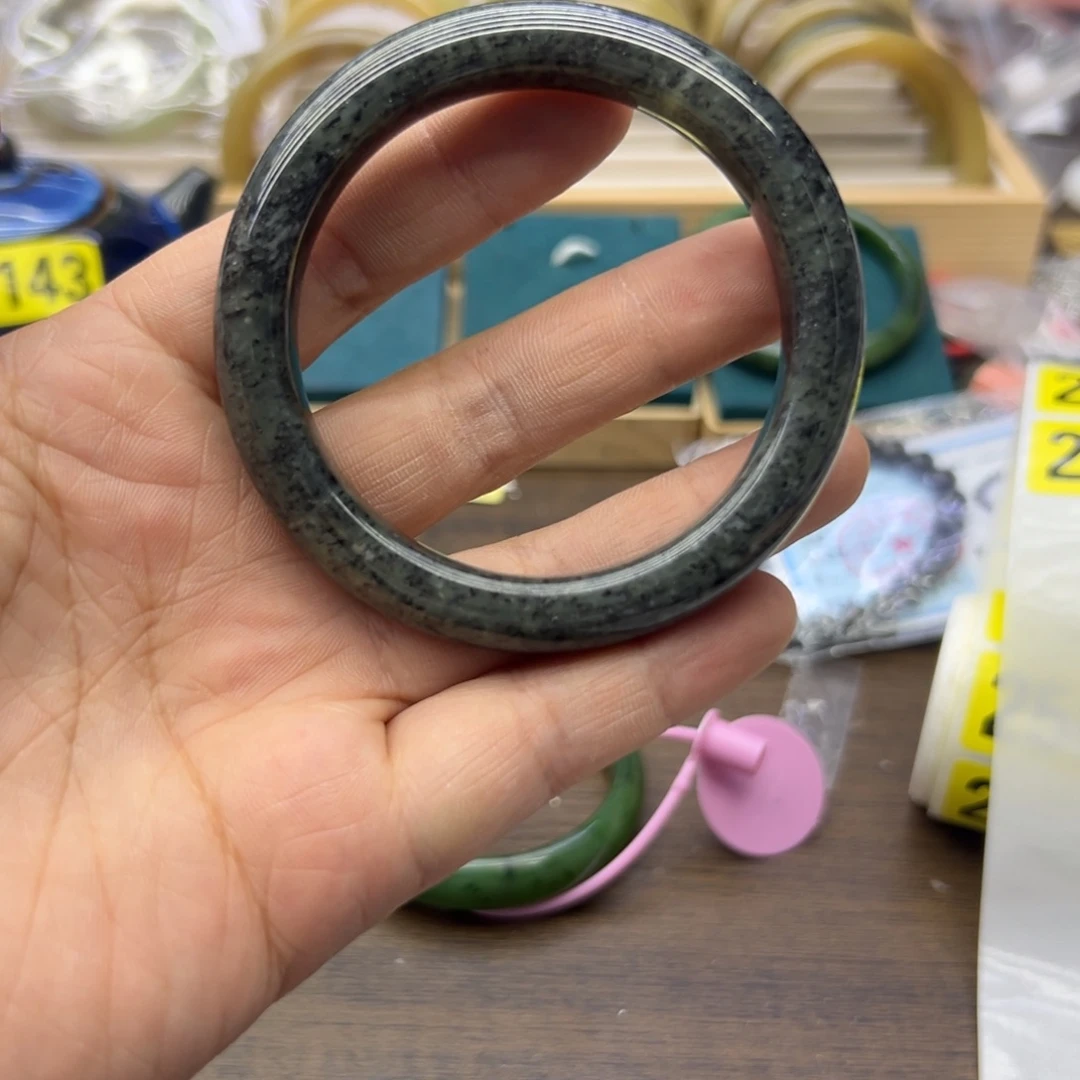 和田玉未镶嵌手镯56.5圈围220