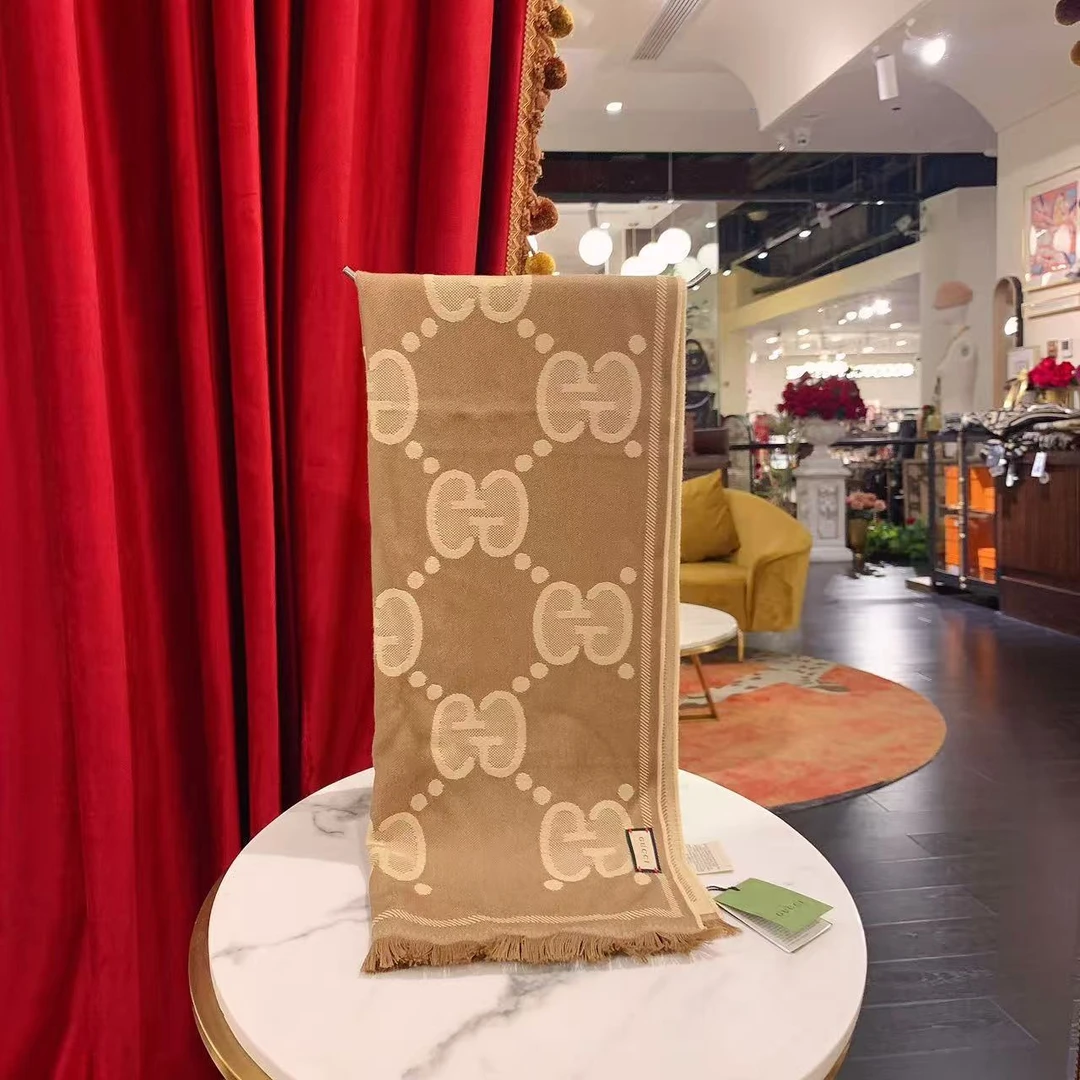 未使用 GUCCI/古驰 GGS古驰双G印花拼色羊毛围巾63386200