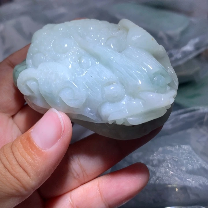 翡翠未镶嵌颈饰保真天然A货翡翠