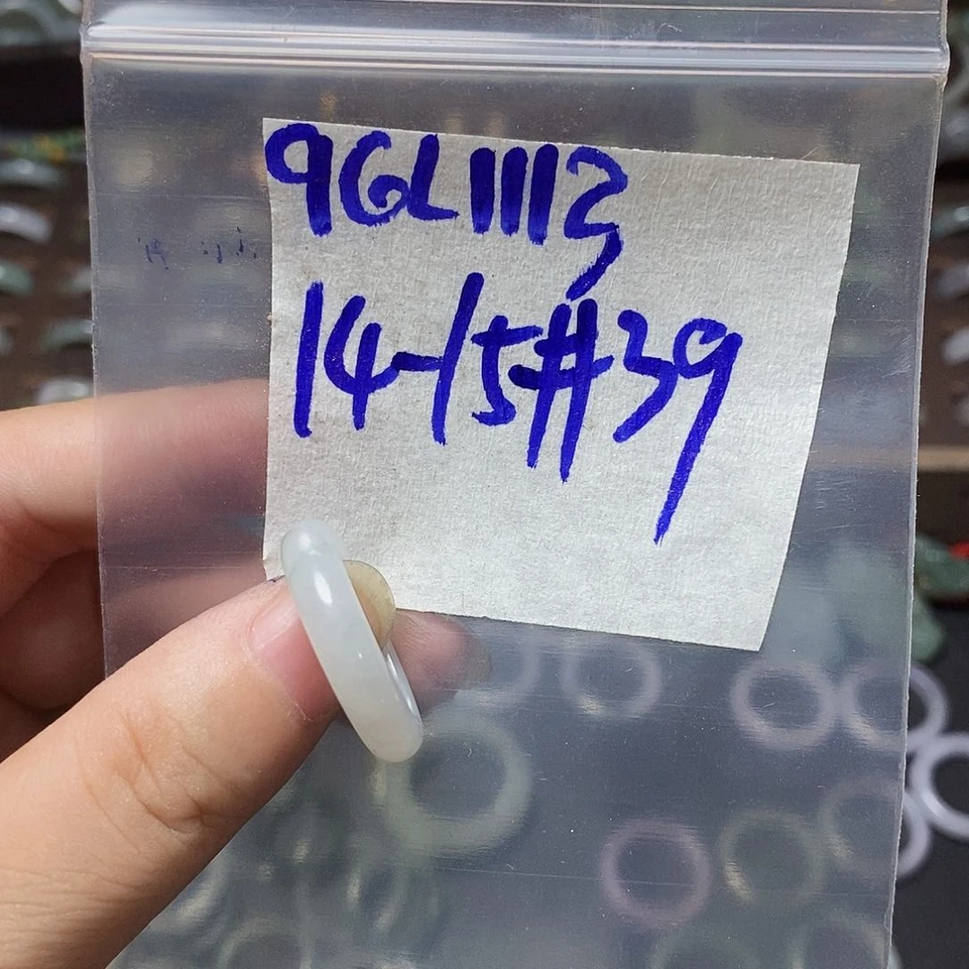 未镶嵌定制翡翠翡翠