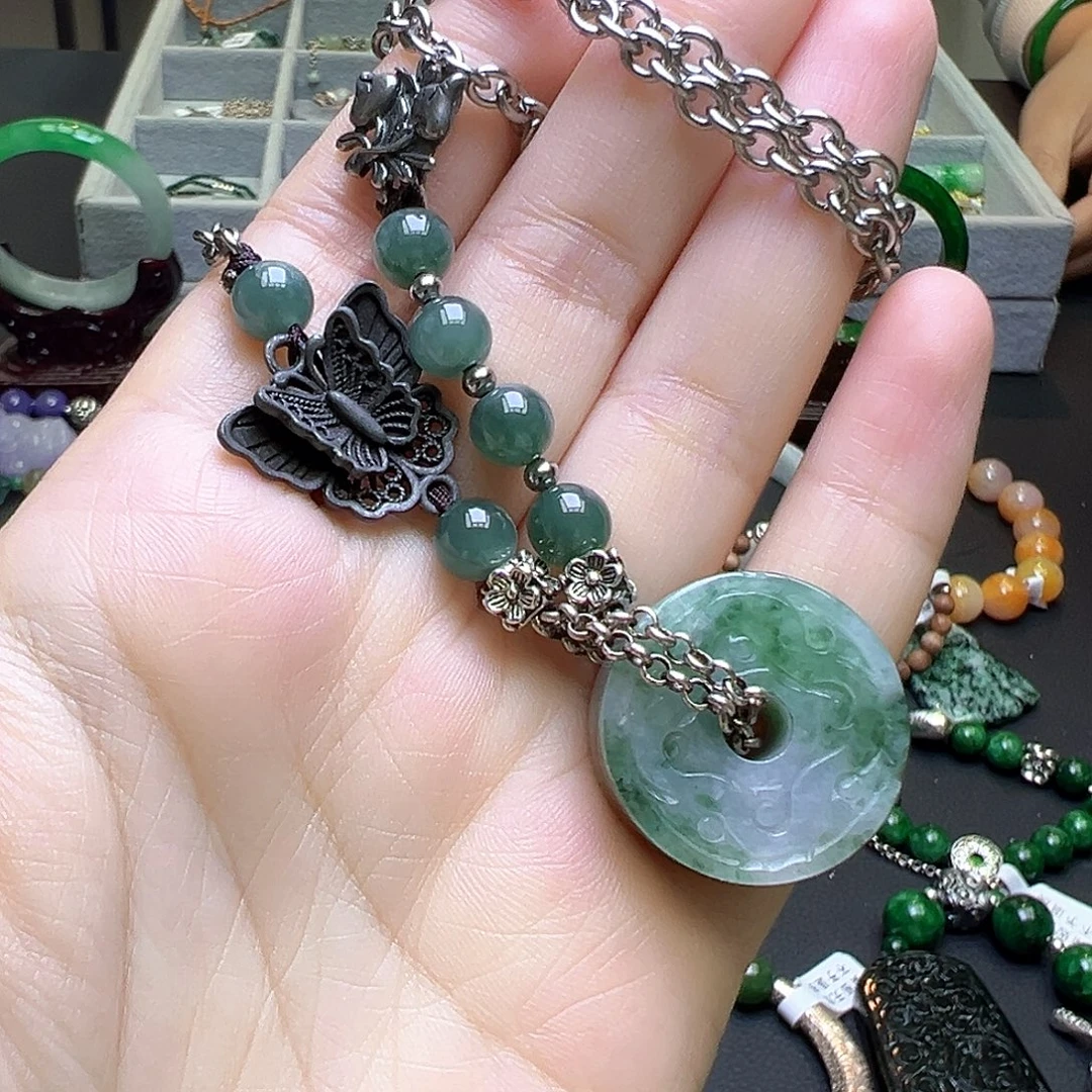 翡翠未镶嵌颈饰69