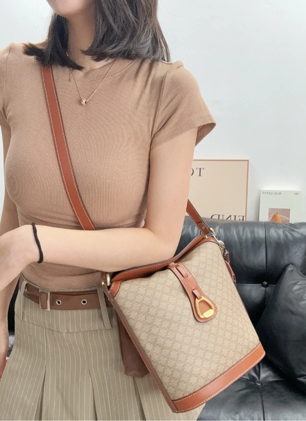 95新 Celine/思琳 米花薯条包斜挎包/秋境 07066