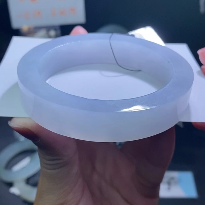 未镶嵌翡翠定制翡翠