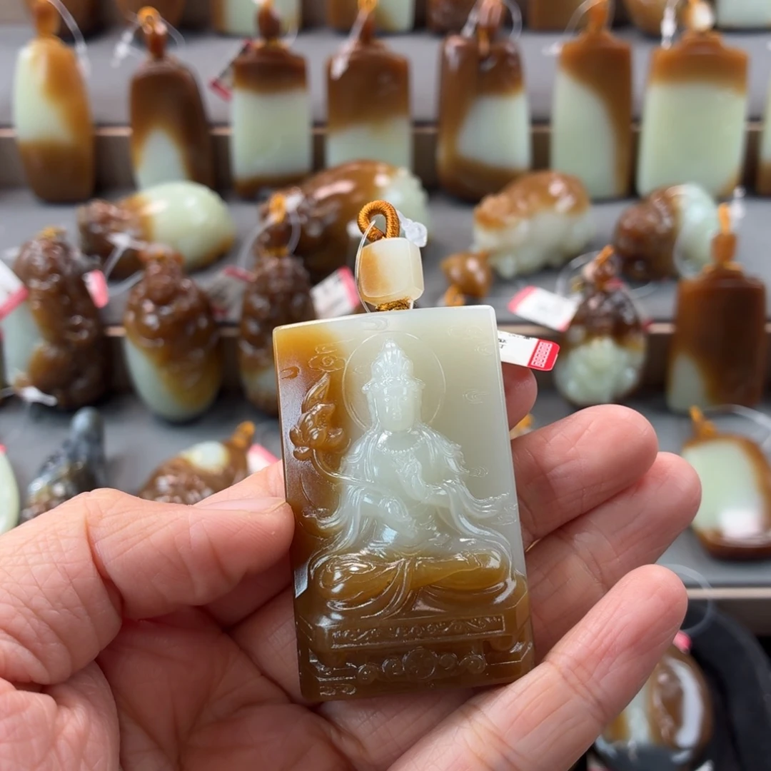 和田玉未镶嵌颈饰