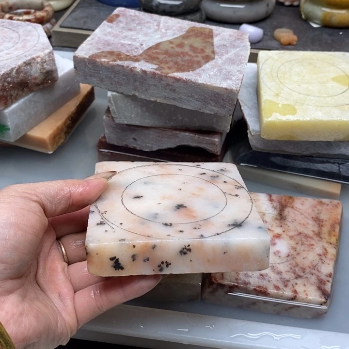 石英岩玉未镶嵌私人定制有色根色线无裂不退换桃酿草花定制