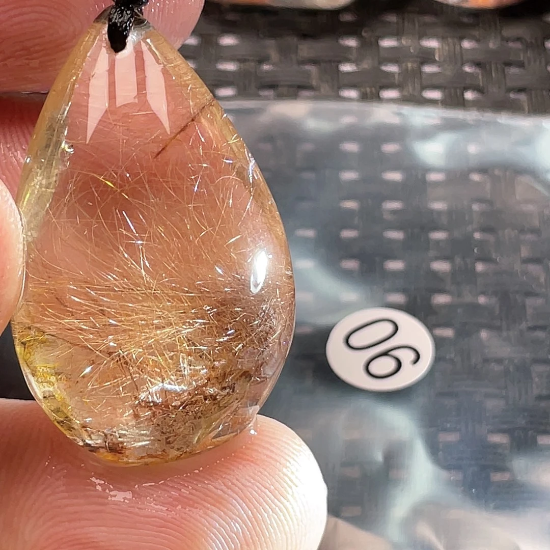 【闪购商品】颈饰未镶嵌水晶小**?