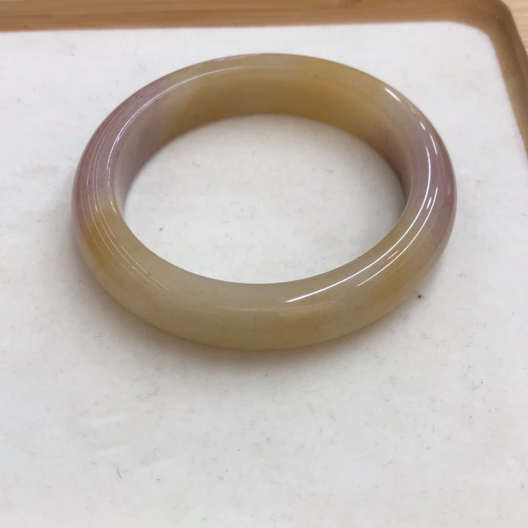 石英质玉未镶嵌手镯