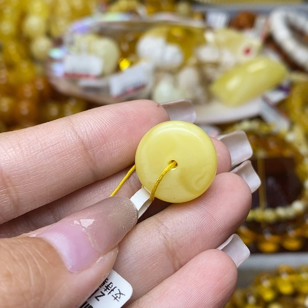 未镶嵌琥珀珠宝奇石