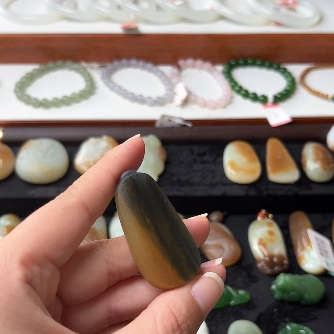 和田玉未镶嵌吊坠(不含链)